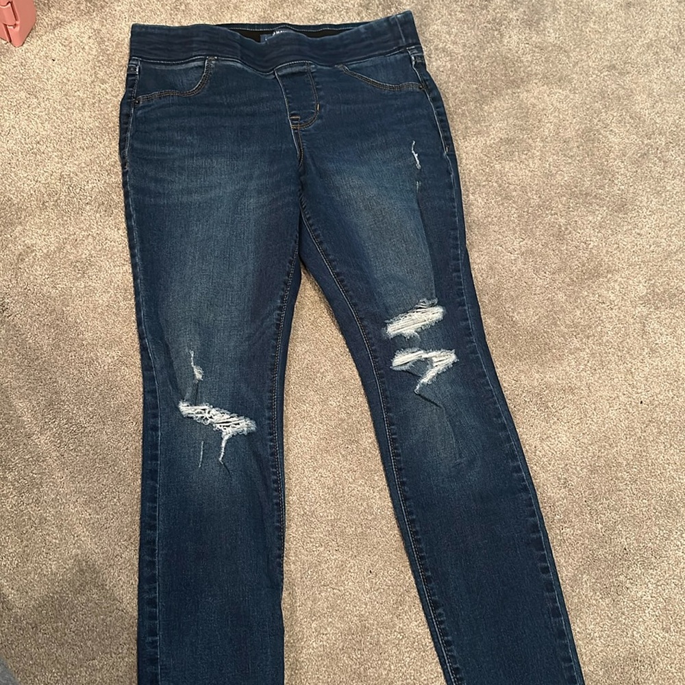 Old navy 10P elastic waist/pull on jeans.  Mid rise distress